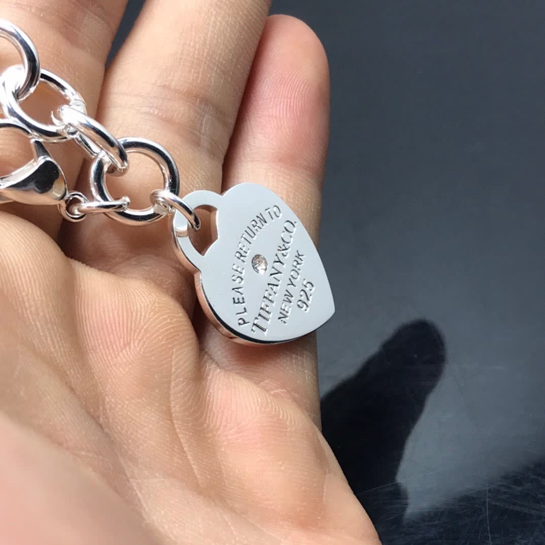 Tiffany & Co. Return to Tiffany Heart Tag Bracelet